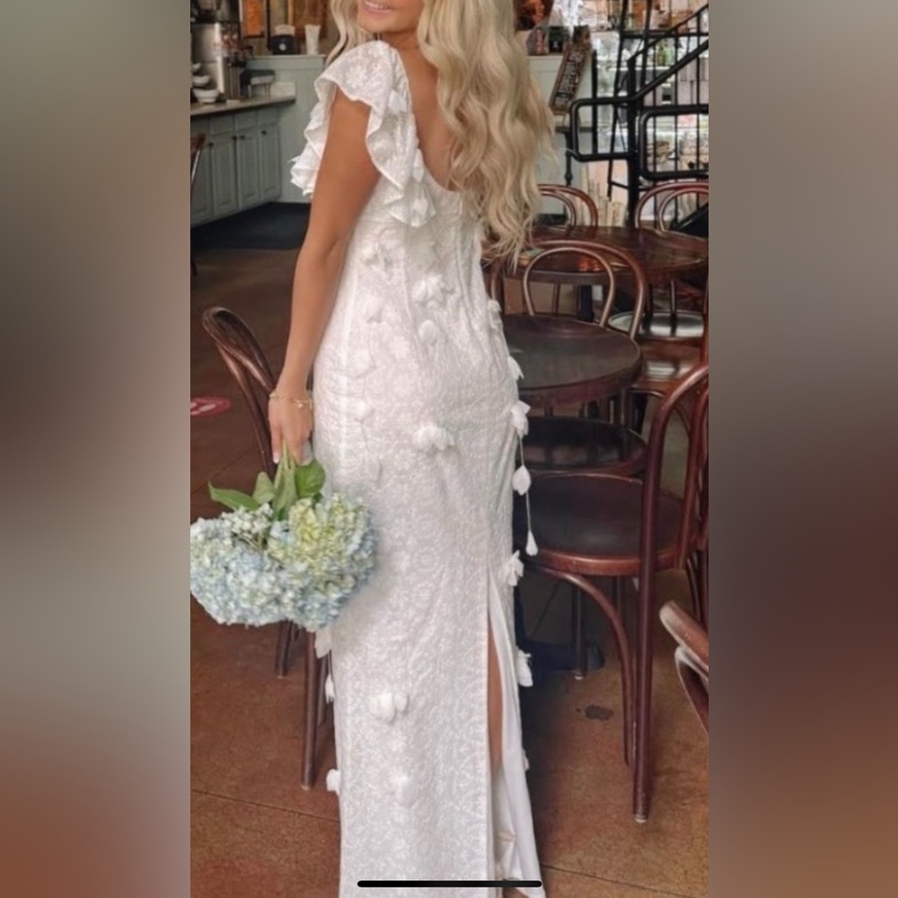 White maxi dress